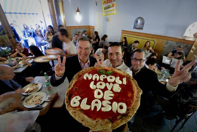 Usa: elezioni Ny, pizza made in Naples dedicata a De Blasio