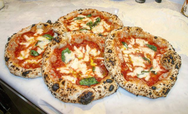 Pizza fatta in casa ricetta perfetta pizze margherite