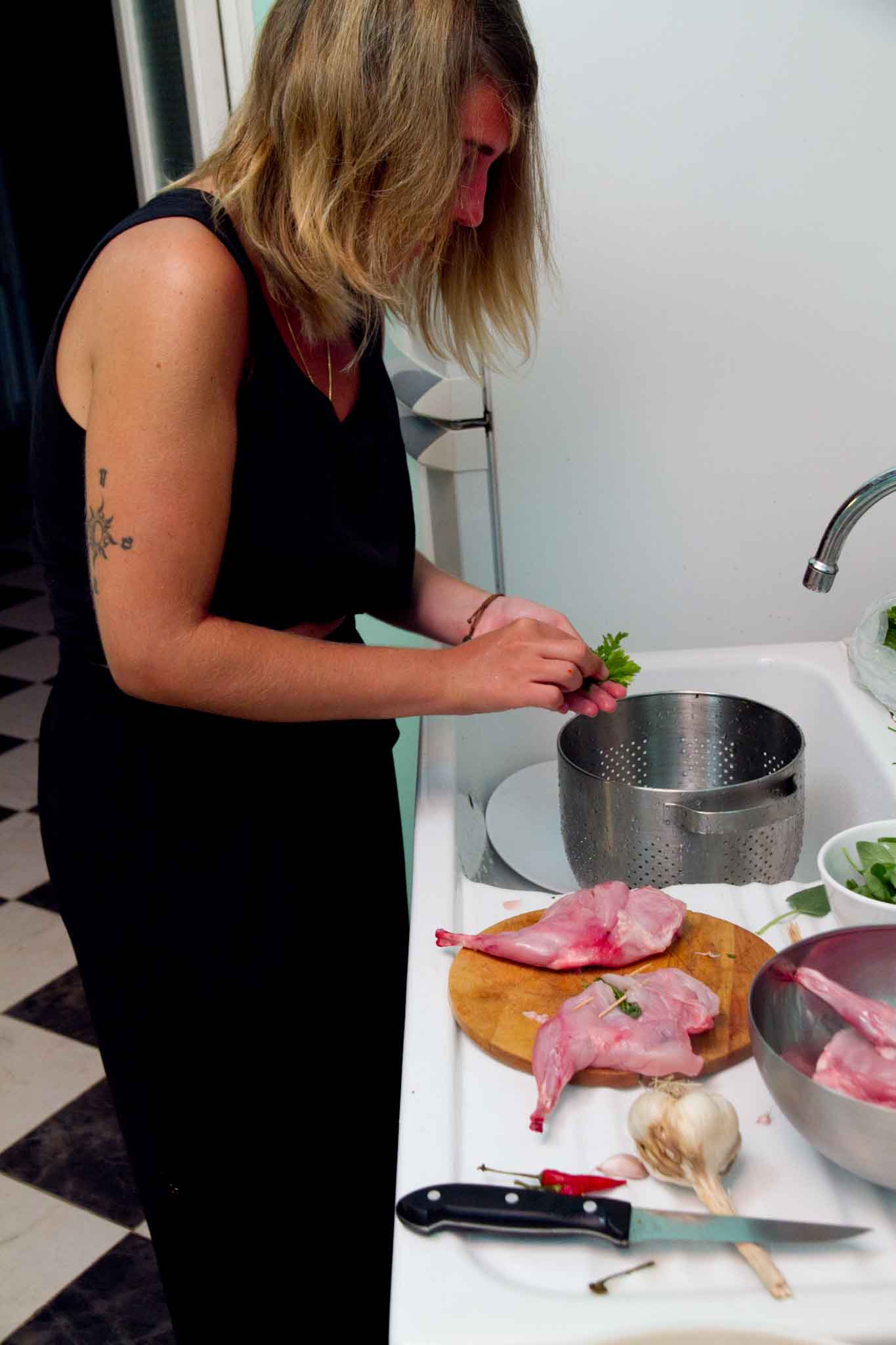 Francesca Spadaro prepara coniglio ischitana