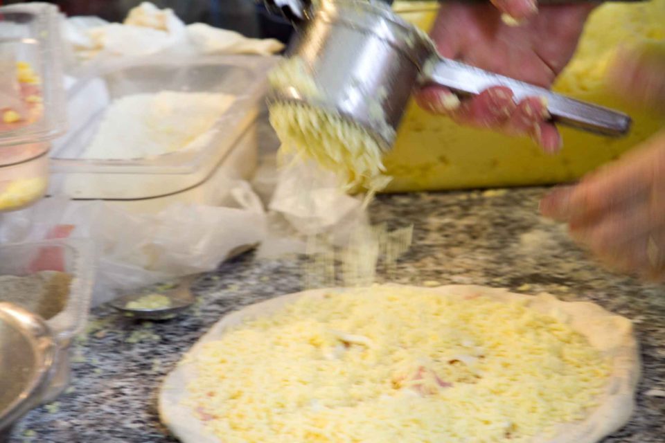 preparazione pizza Fiocco