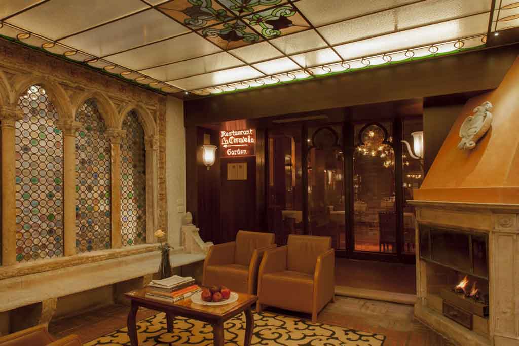 ingresso ristorante la Caravella Hotel Saturnia & International Venezia