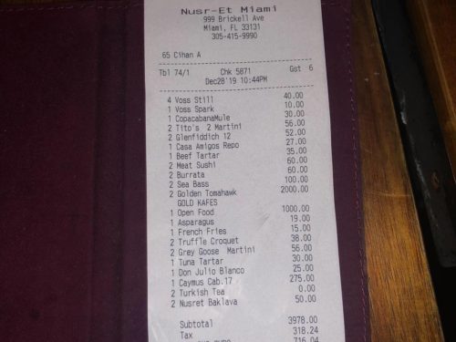 Ricevuta da 5000 dollari in un ristorante Nusr-Et