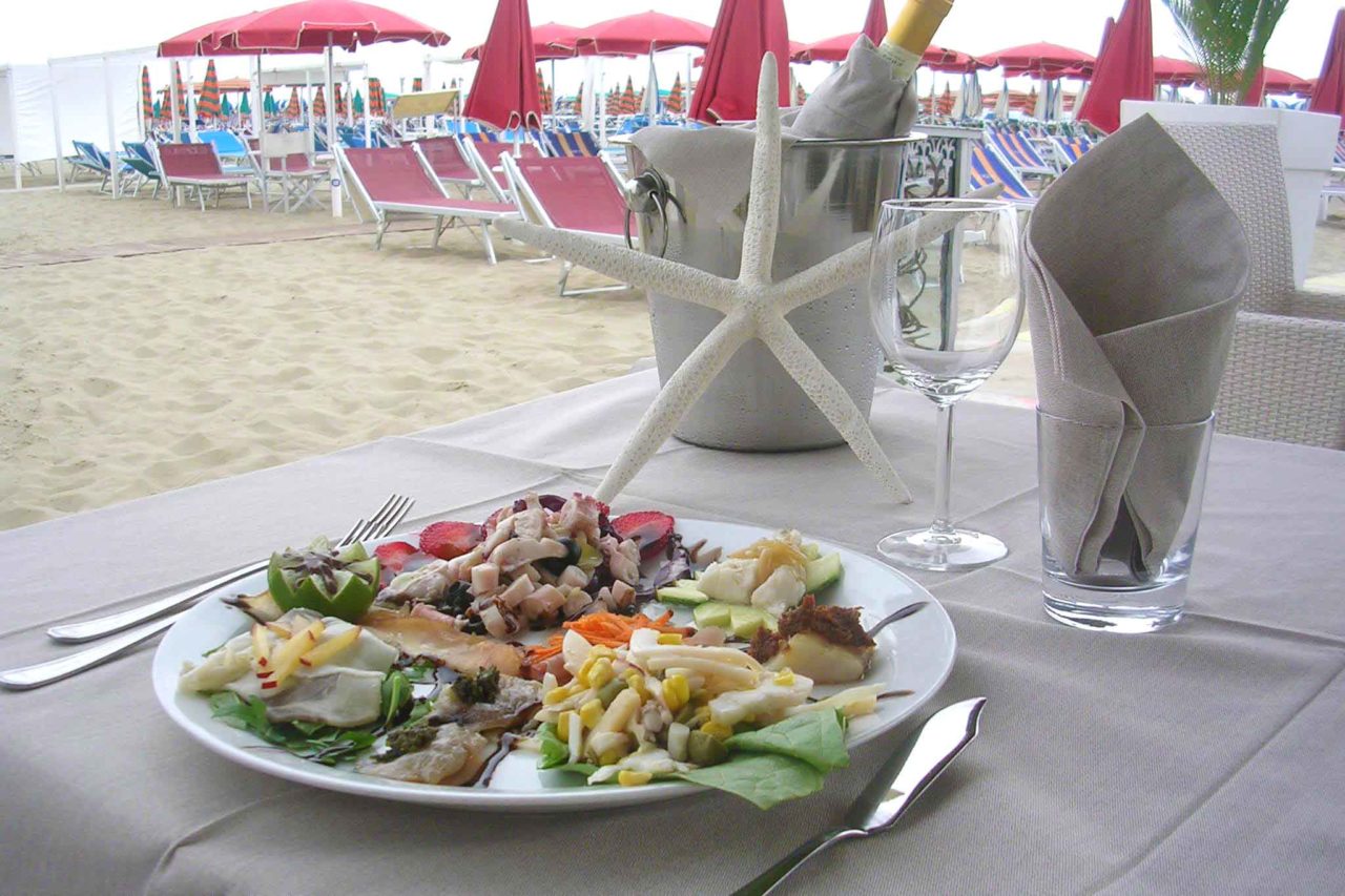 stabilimento con ristorante di mare - Adriatico
