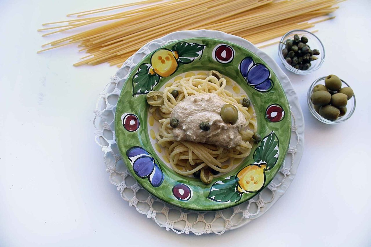 spaghetti con crema di tonno ricetta
