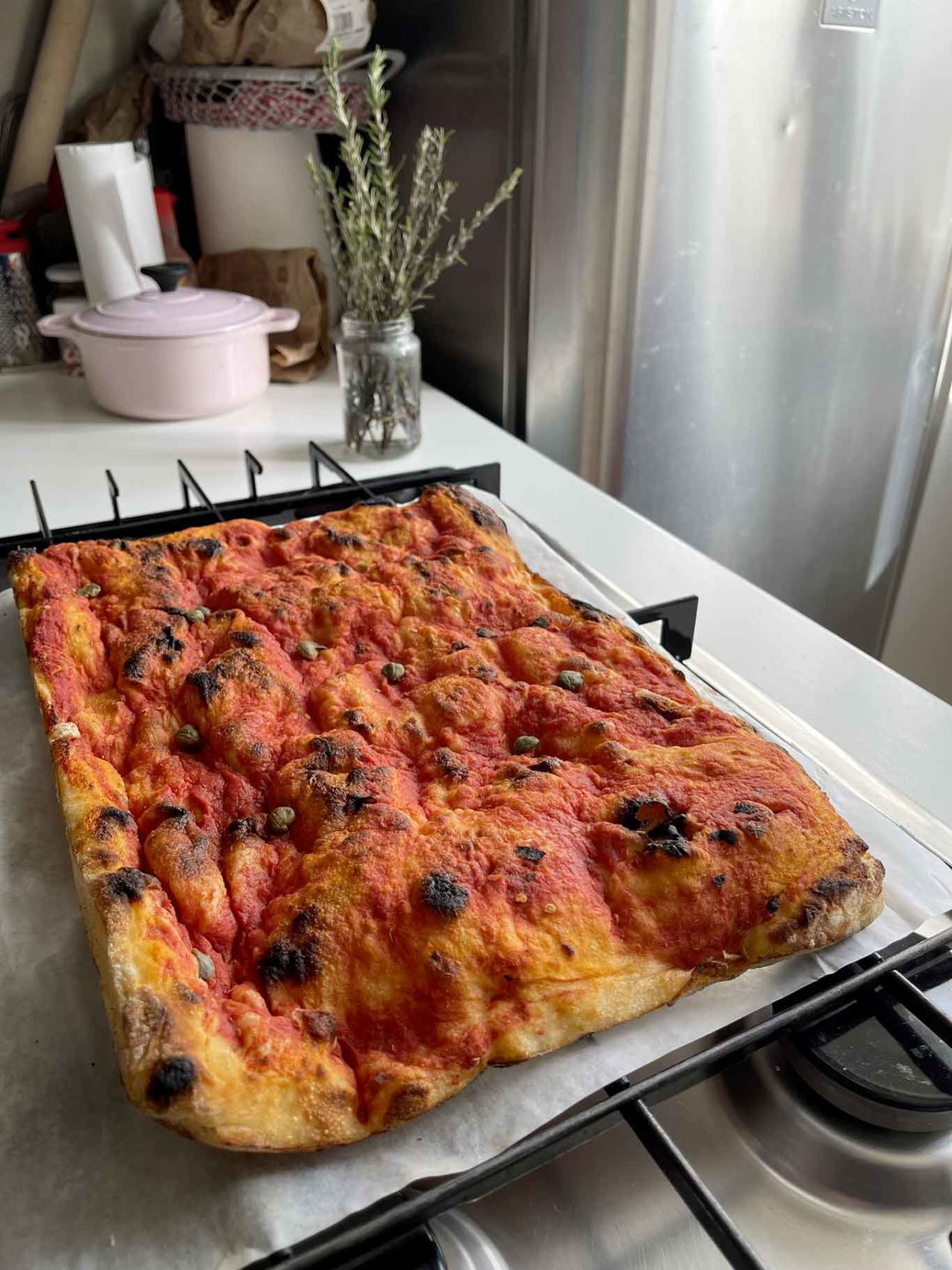 Pizzeria Acqua e Farina Priola Trunch delivery pizza in teglia base rossa