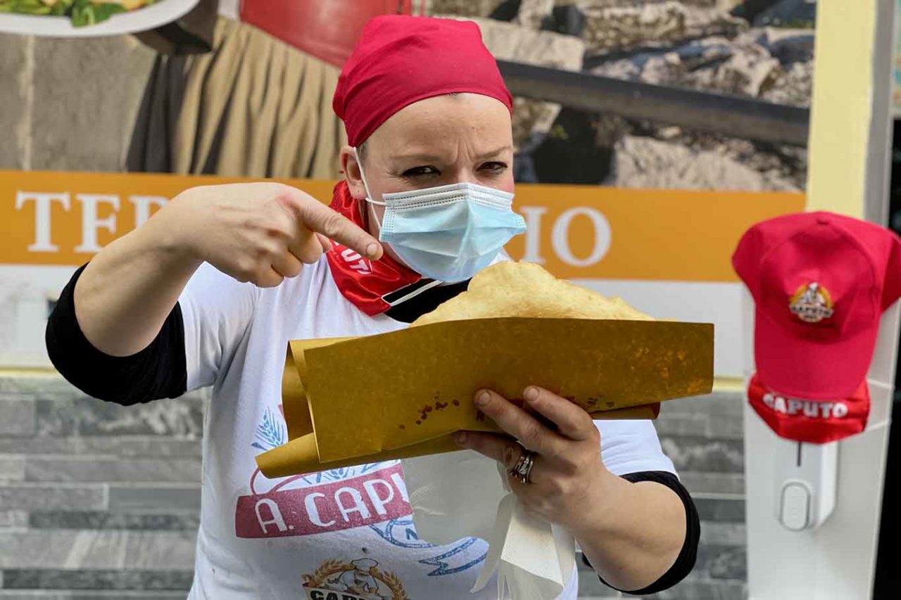 pizzerie all'aperto a Napoli: Teresa Iorio