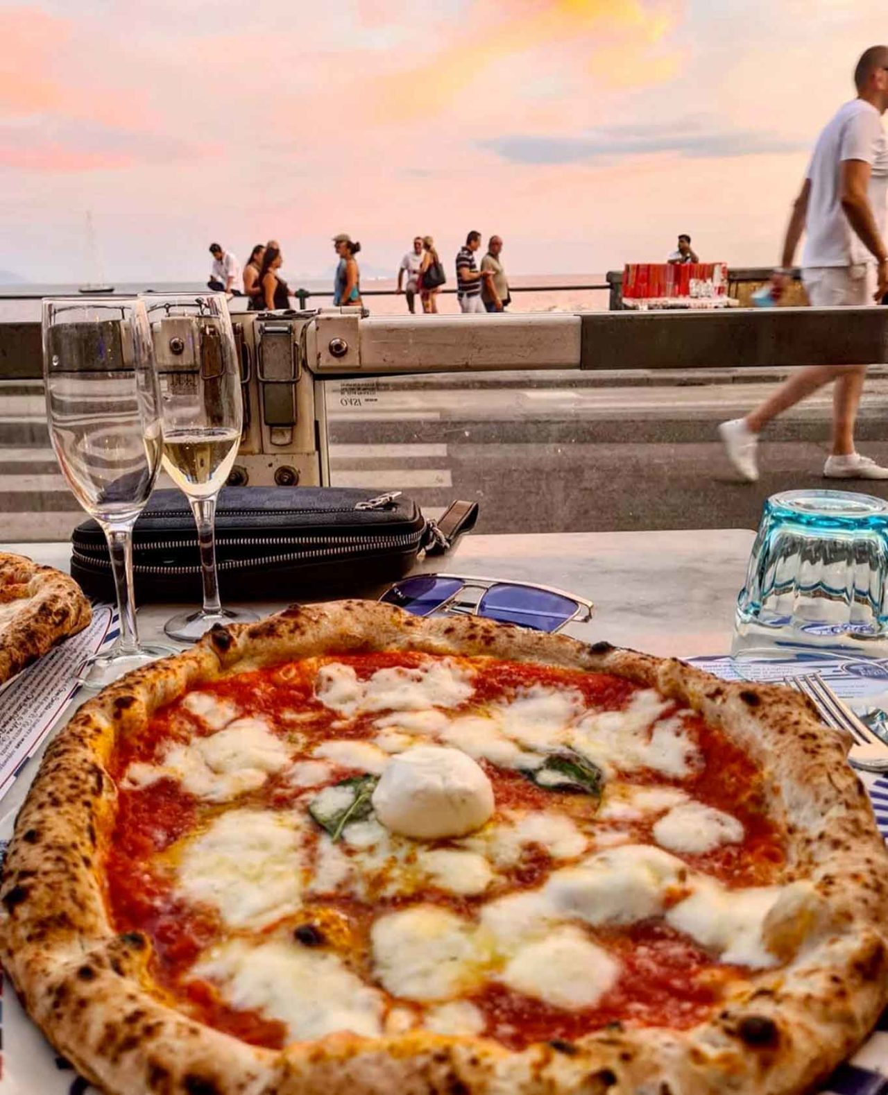 pizzerie all'aperto a Napoli: Lievito Madre a Mare