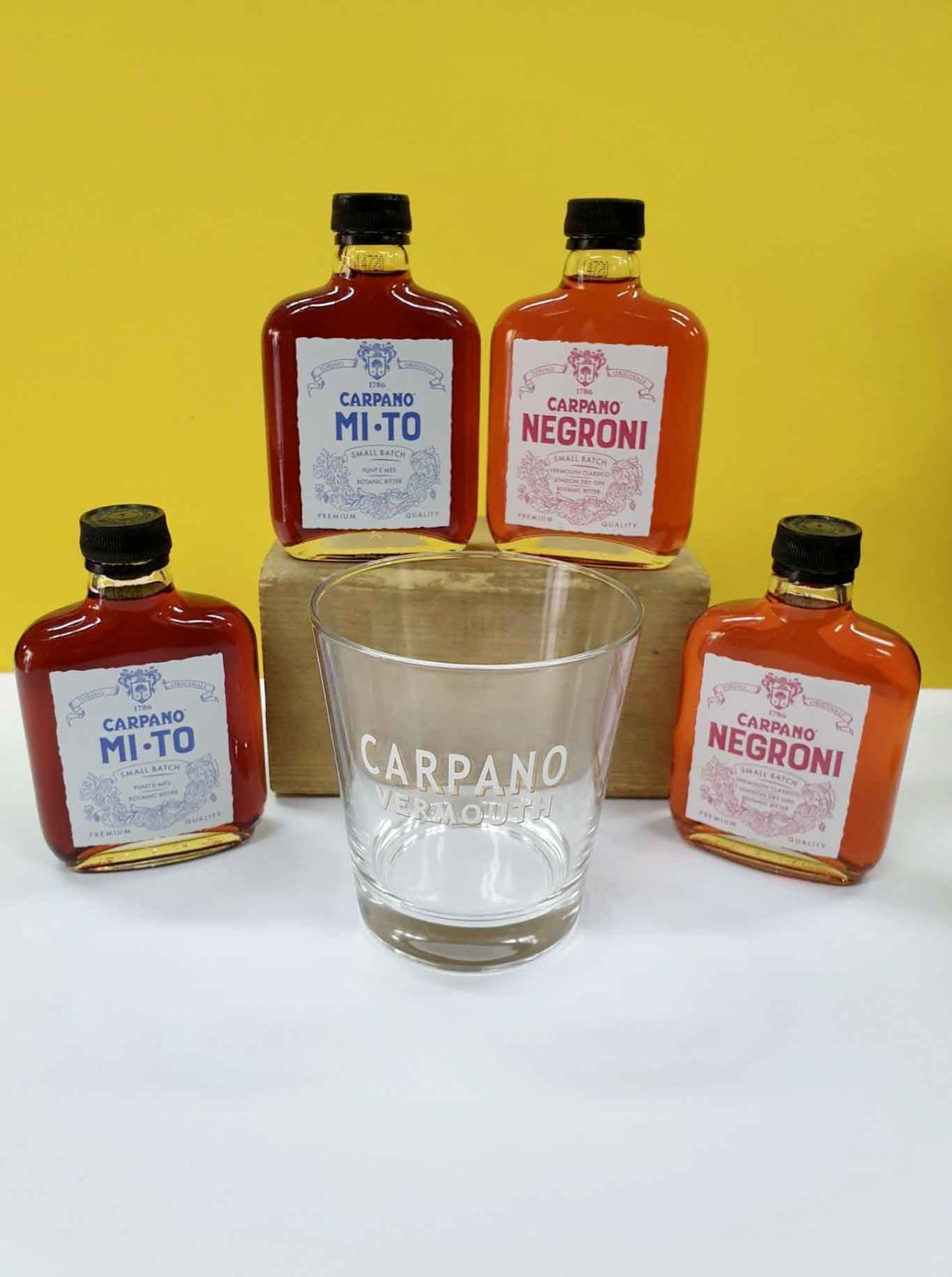 Cocktail pronti in bottiglia e busta Carpano