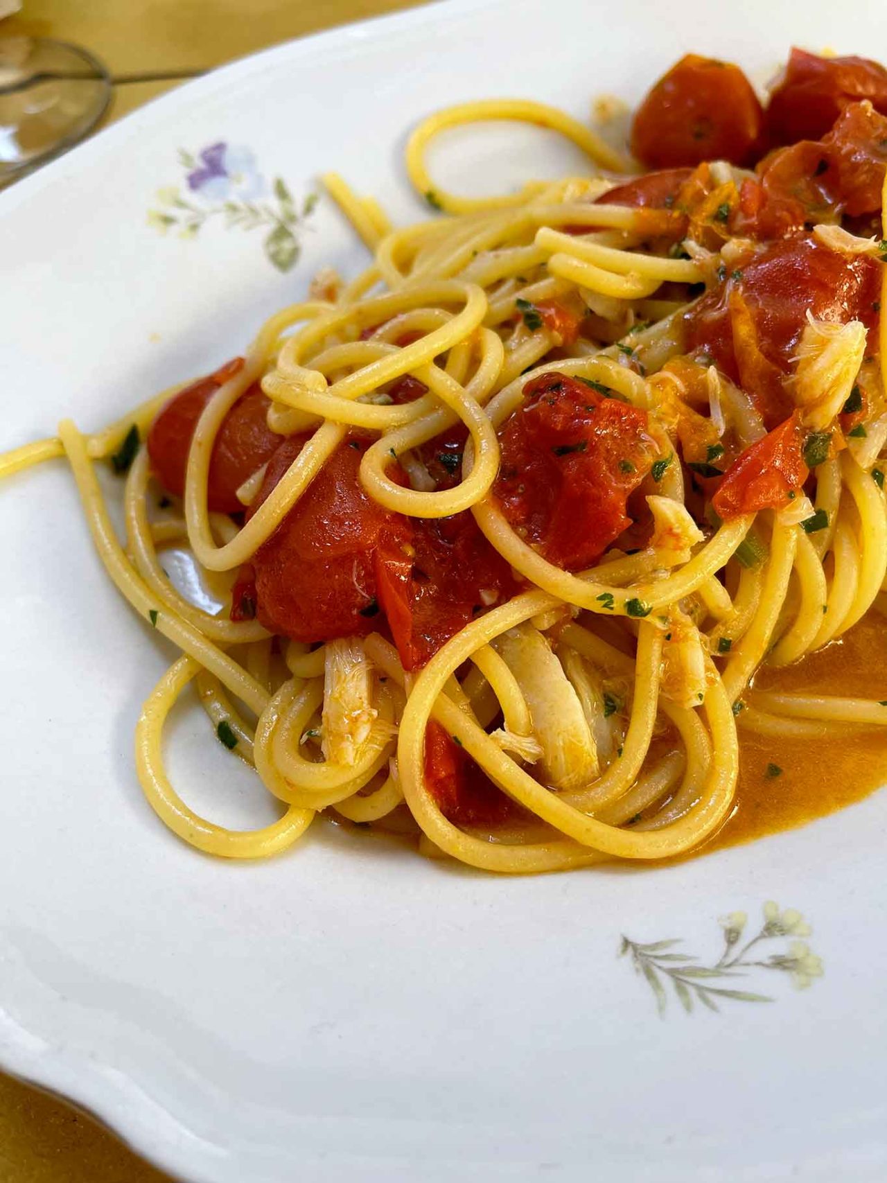 Baccalaria osteria Napoli spaghettoni con i pomodori
