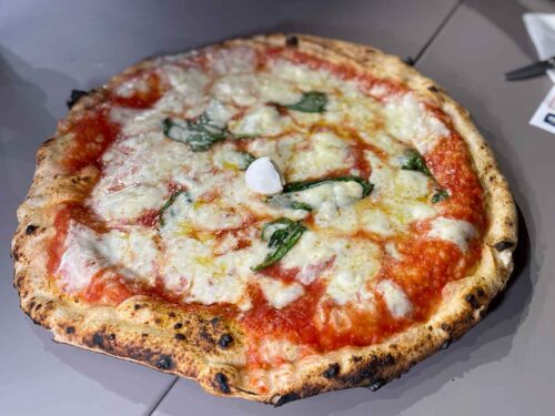Gennaro Rapido pizzeria Milano A rot e carrett margherita