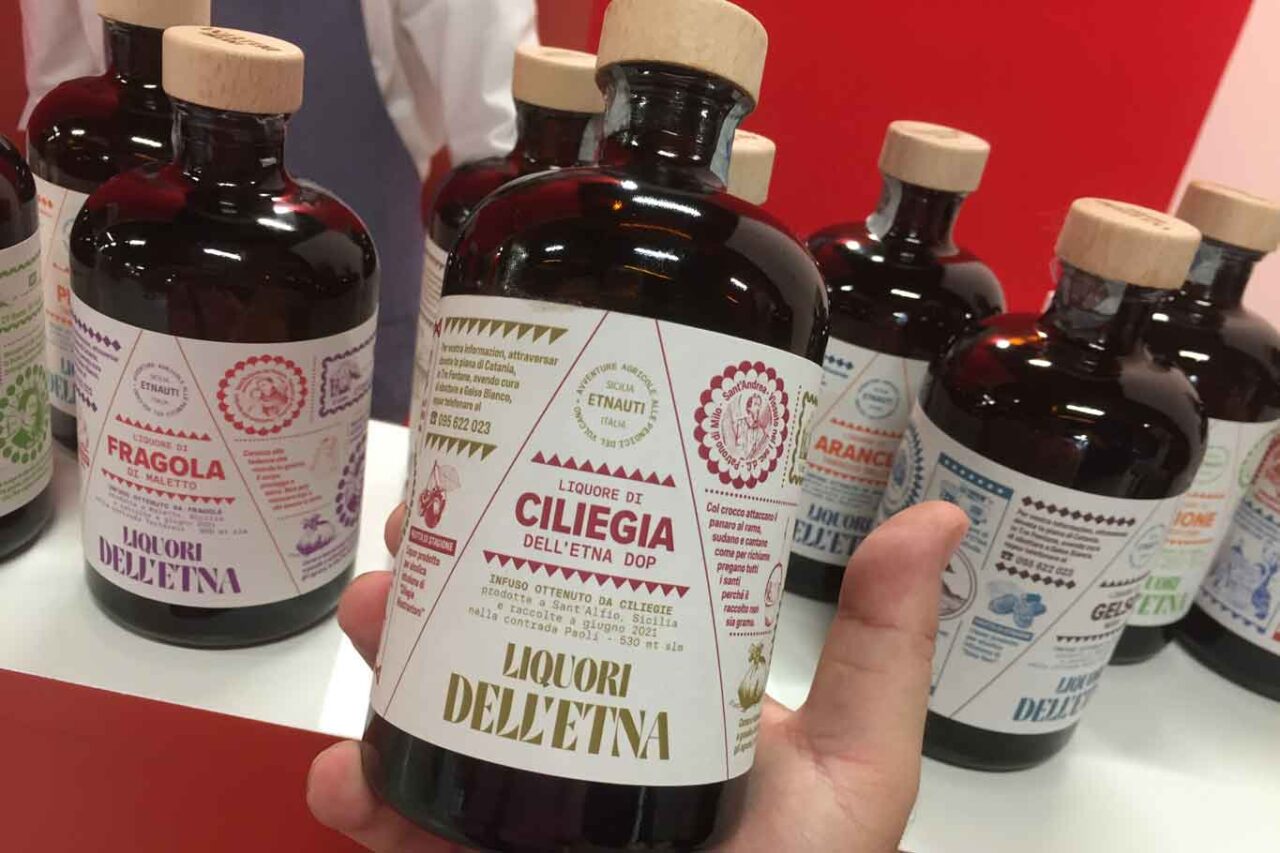 liquori etna ciliegia etichetta identita milano 2021