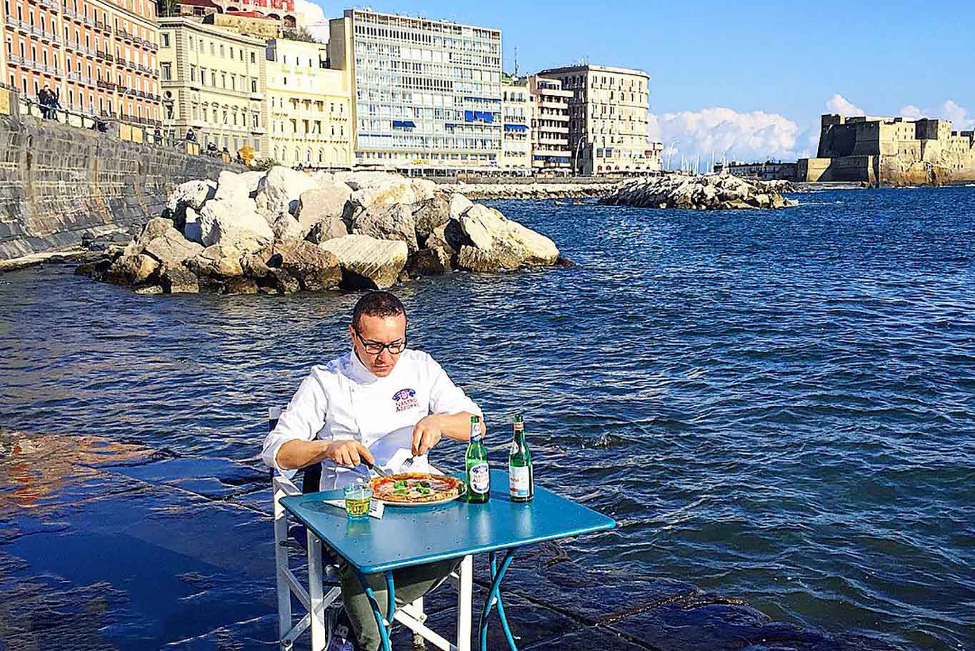Gino Sorbillo pizza gourmand mare Napoli