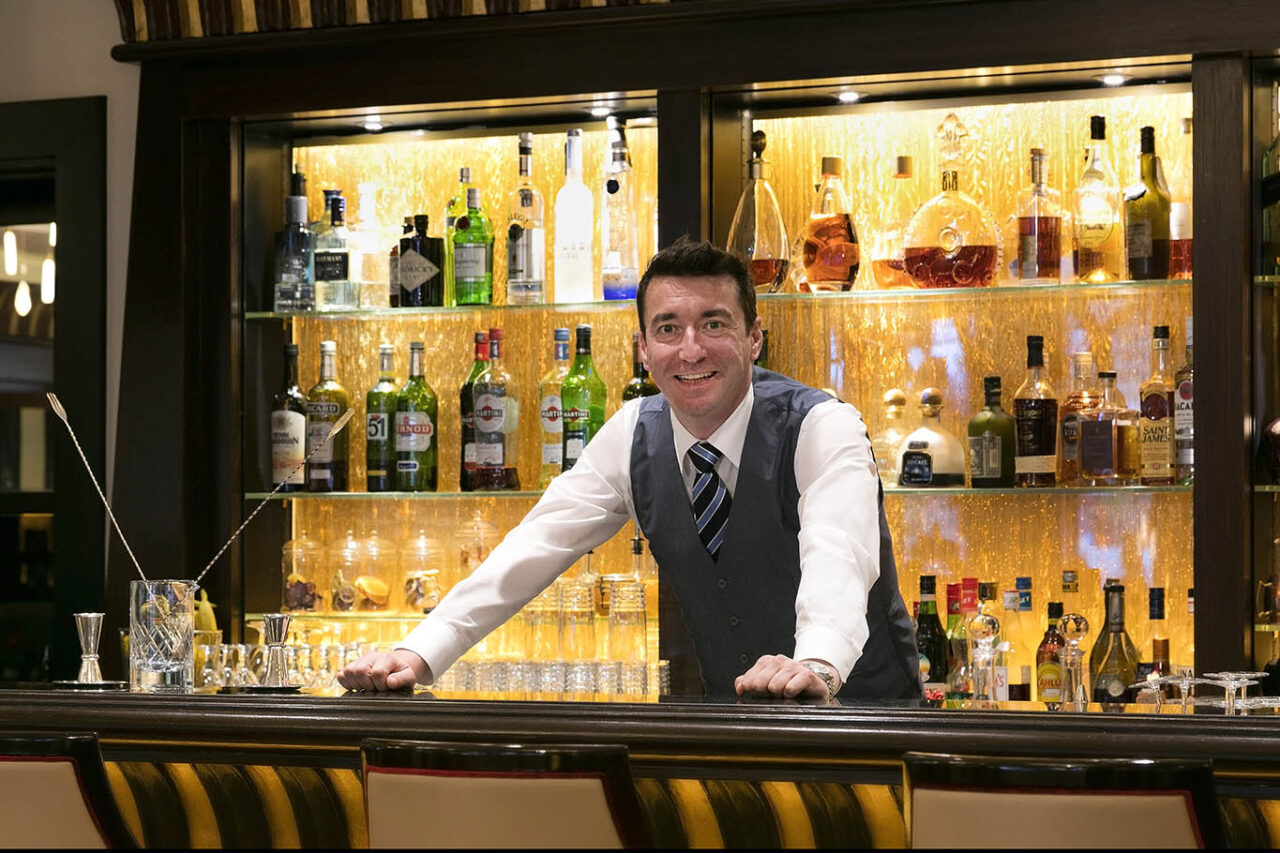 Cannes Emanuele Balestra bartender superstar
