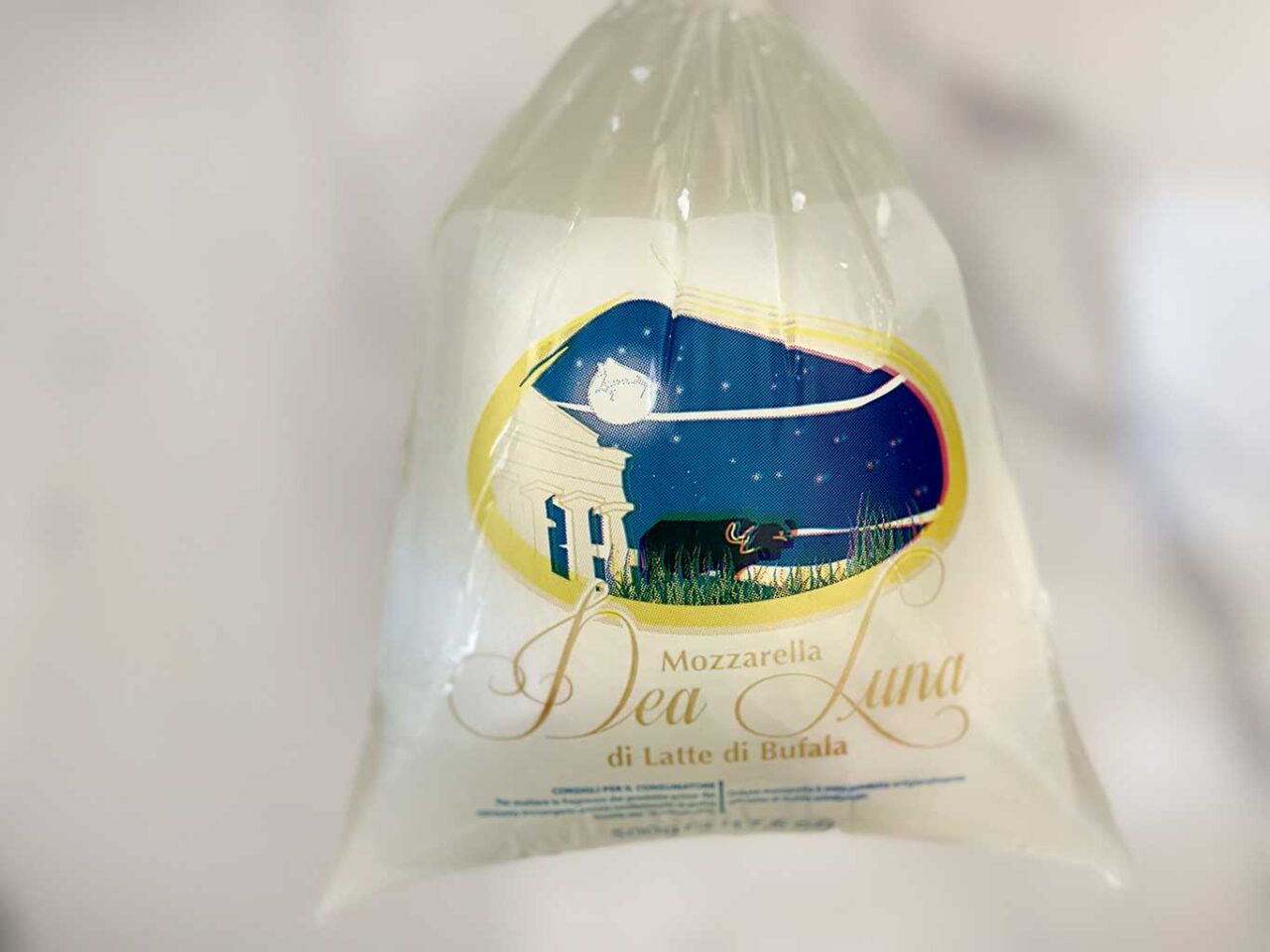 Dea Luna vince agli ottavi del Campionato della Mozzarella di Bufala 2023