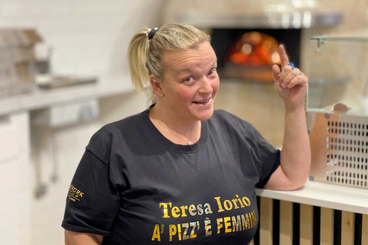 Teresa Iorio nella nuova pizzeria