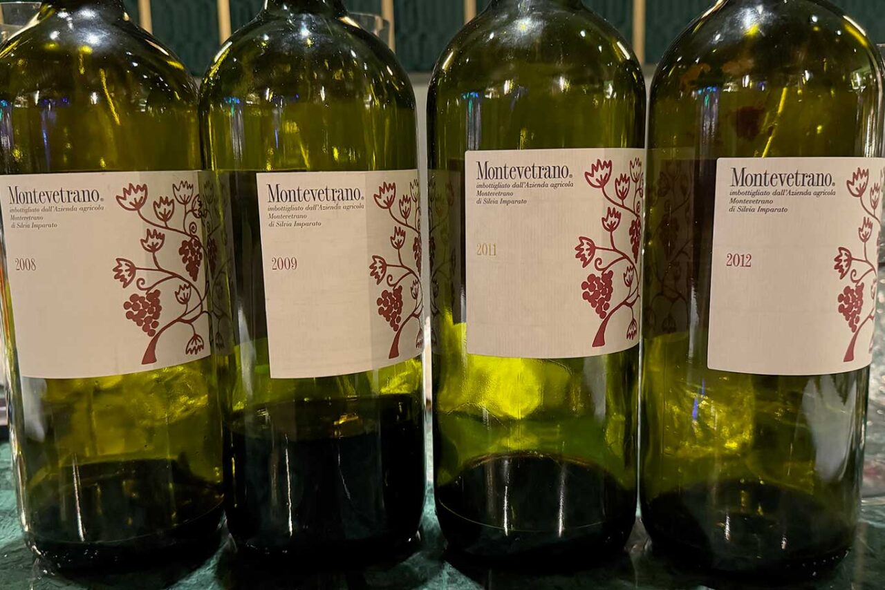 le bottiglie di vino Montevetrano 2008, 2009, 2011 e 2012 di Silvia Imparato