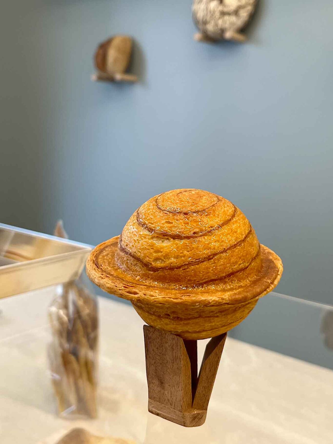 il lievitato Pianeta Saturno di Maicol Vitellozzi bakery a Torino 