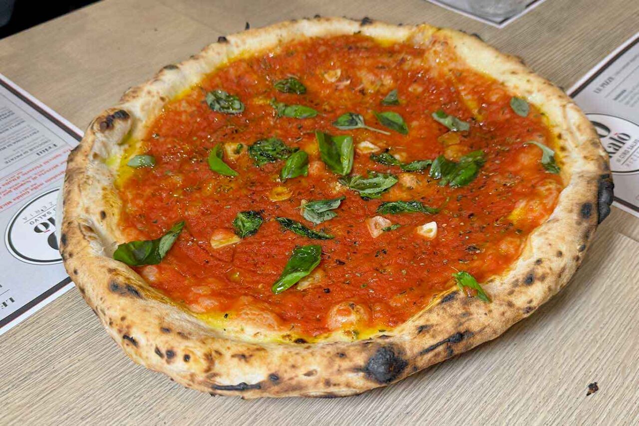 la pizza marinara della pizzeria 50 Kalò a Napoli nel Girone D del Campionato della Pizza 2024