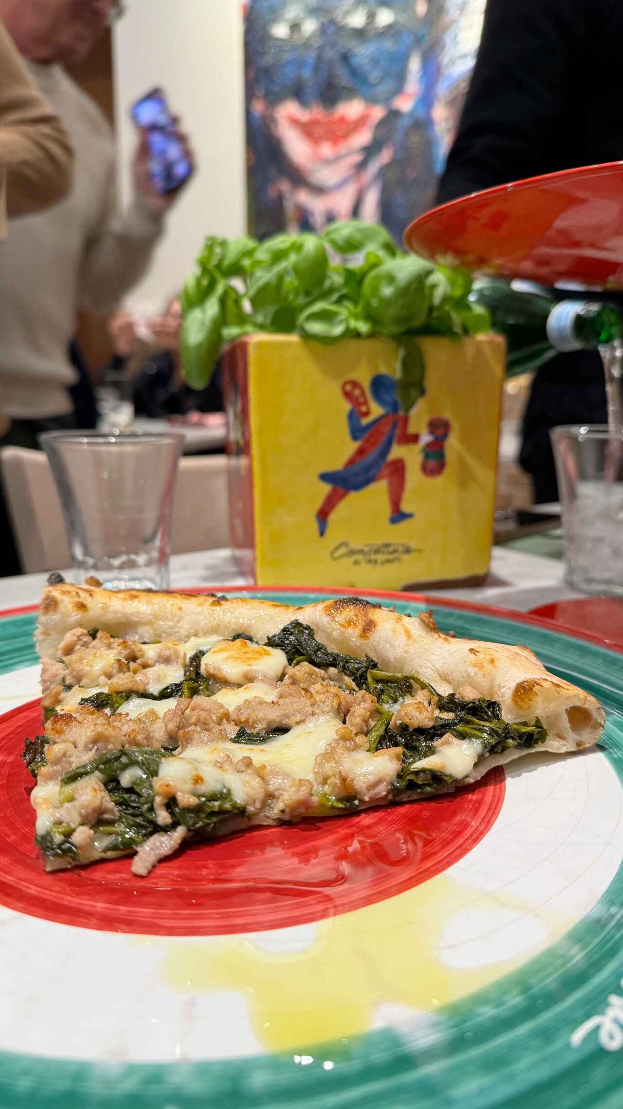 La pizza Salsiccia e friarielli di Concettina ai Tre Santi nel Girone D del Campionato della Pizza 2024