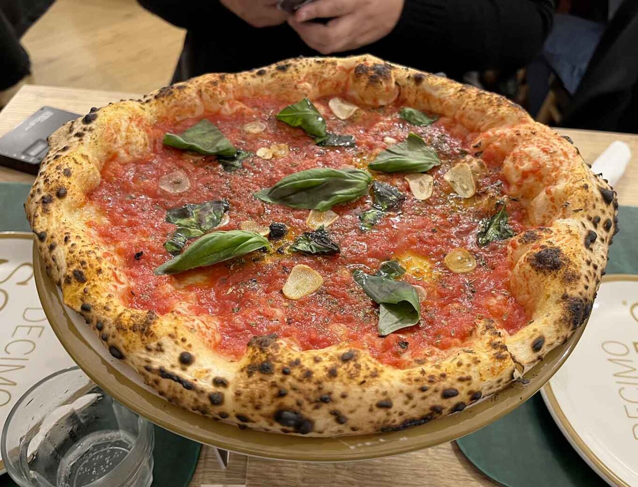 la pizza marinara della pizzeria Decimo Scalo che vince il Girone A del Campionato della Pizza