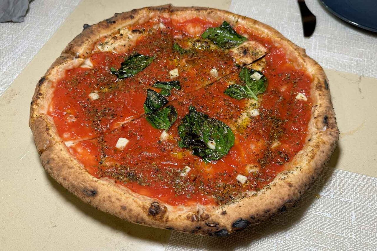 la pizza marinara della pizzeria La Notizia a Napoli nel Girone D del Campionato della Pizza 2024