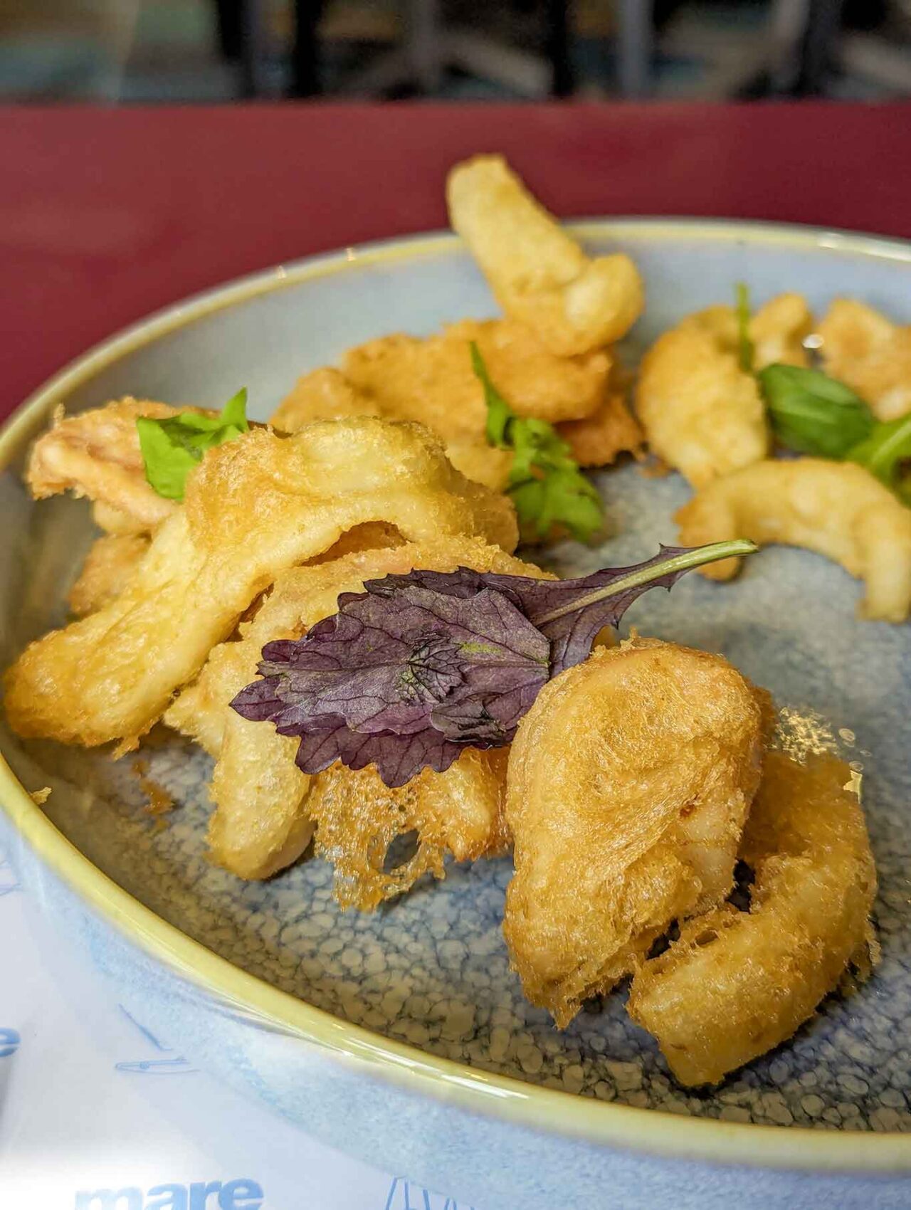 Mare Bistrot a Fiumicino: tempura di calamari e totani