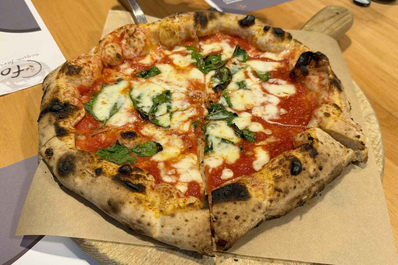 la pizza margherita della pizzeria Fofò a Caserta nel Girone L del Campionato della Pizza 2024