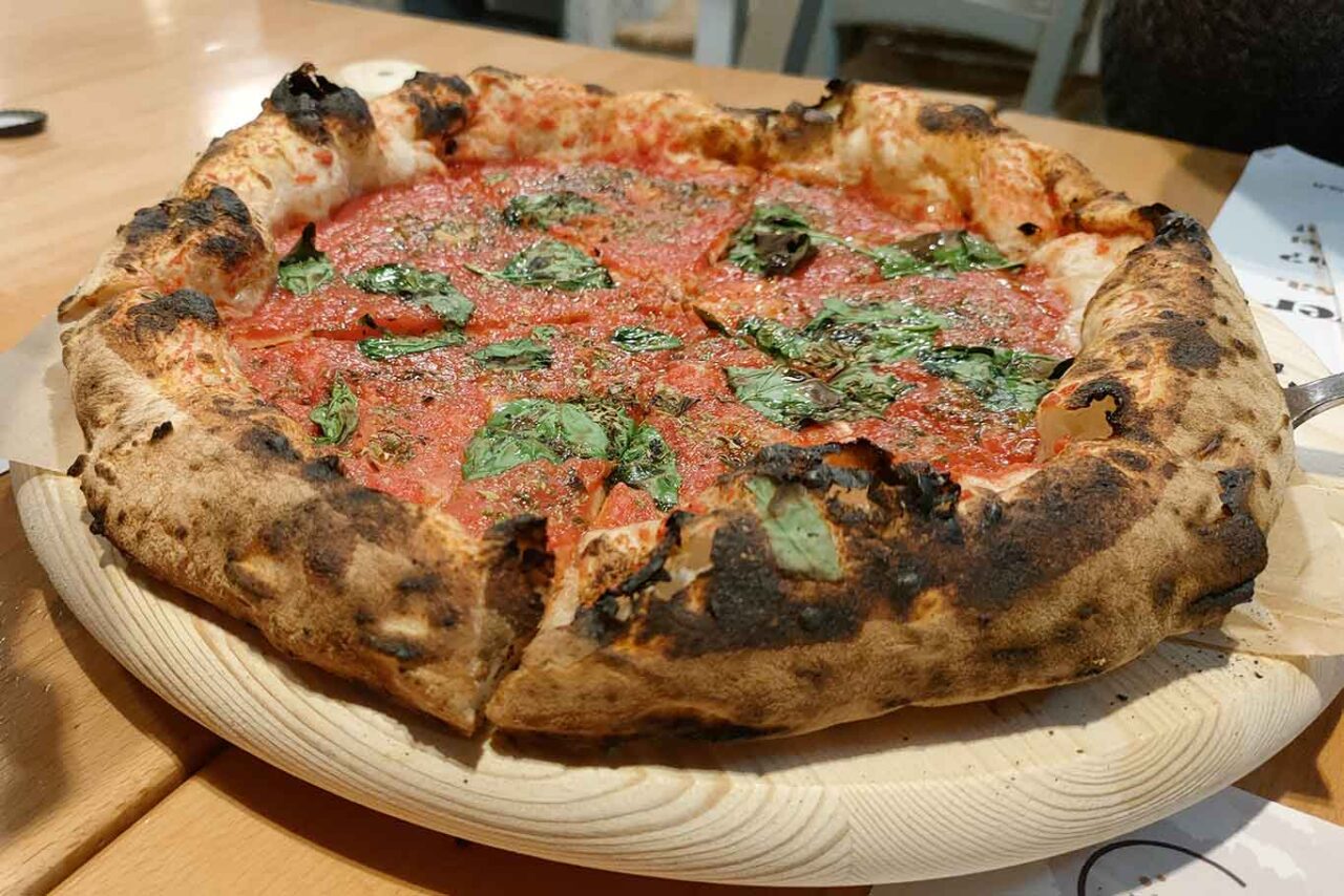 la pizza marinara della pizzeria Fofò a Caserta nel Girone L del Campionato della Pizza 2024
