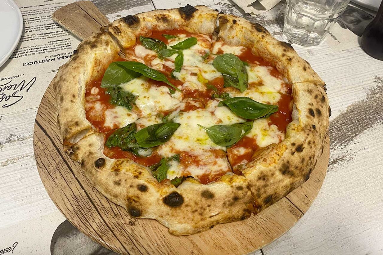 la pizza margherita di Sasà Martucci della pizzeria I Masanielli a Caserta che ha vinto il Girone G del Campionato della Pizza