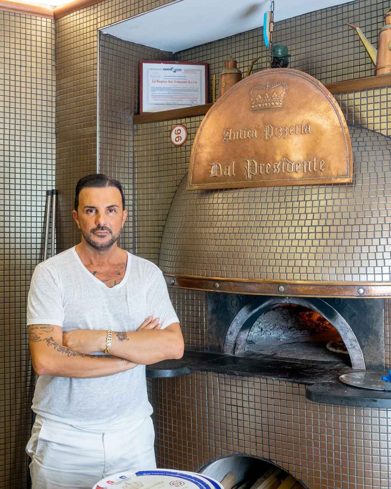 Massimiliano Di Caprio della pizzeria Dal Presidente sequestrata a Napoli