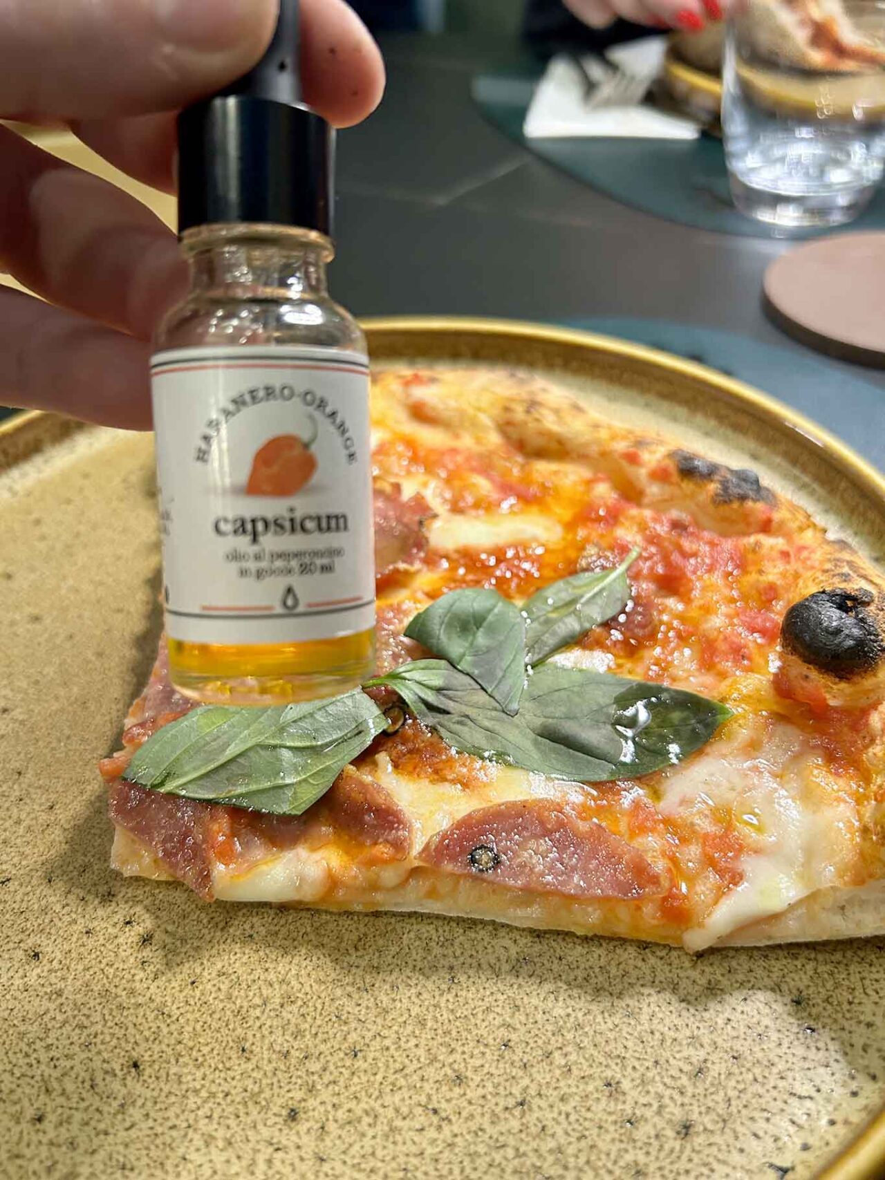 pizzeria Officina della Pizza a Sarno al Campionato 2024 pizza diavola cottura