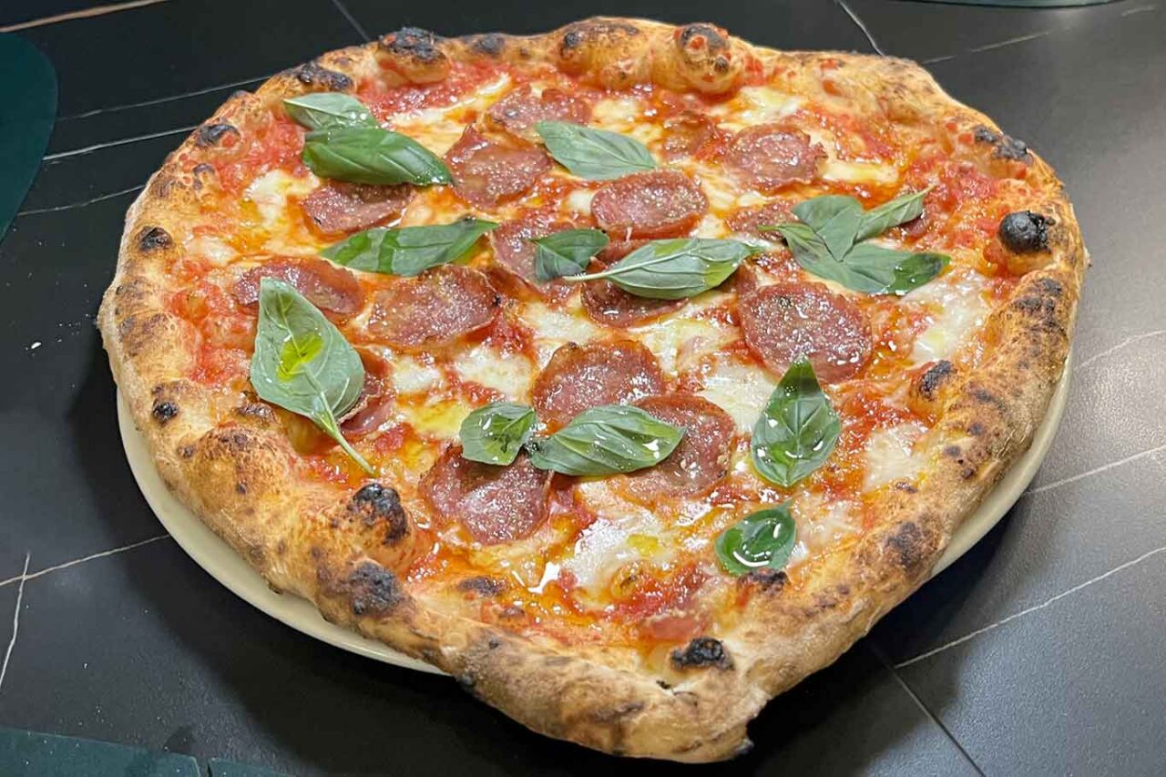 pizzeria Officina della Pizza a Sarno al Campionato 2024 pizza diavola