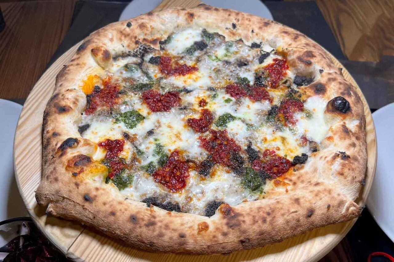 pizza Camouflage della pizzeria I Masanielli di Francesco Martucci a Caserta