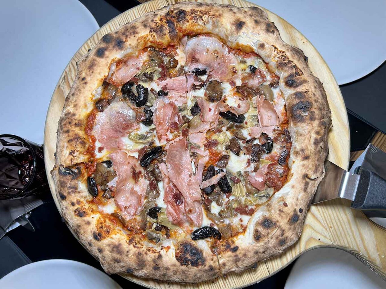La pizza Capricciosa di Francesco Martucci a Caserta