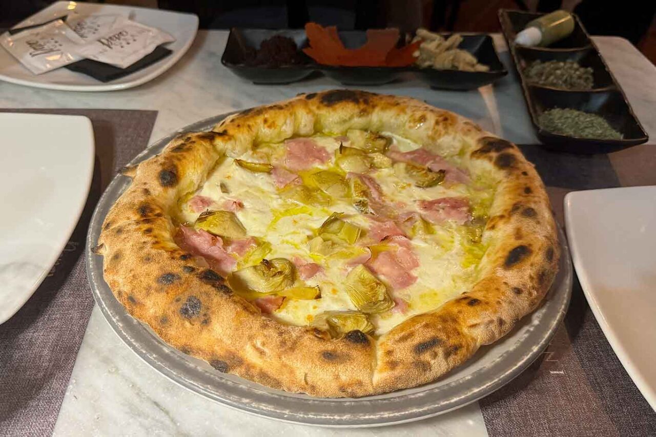 la pizza capricciosa di Pepe in Grani a Caiazzo