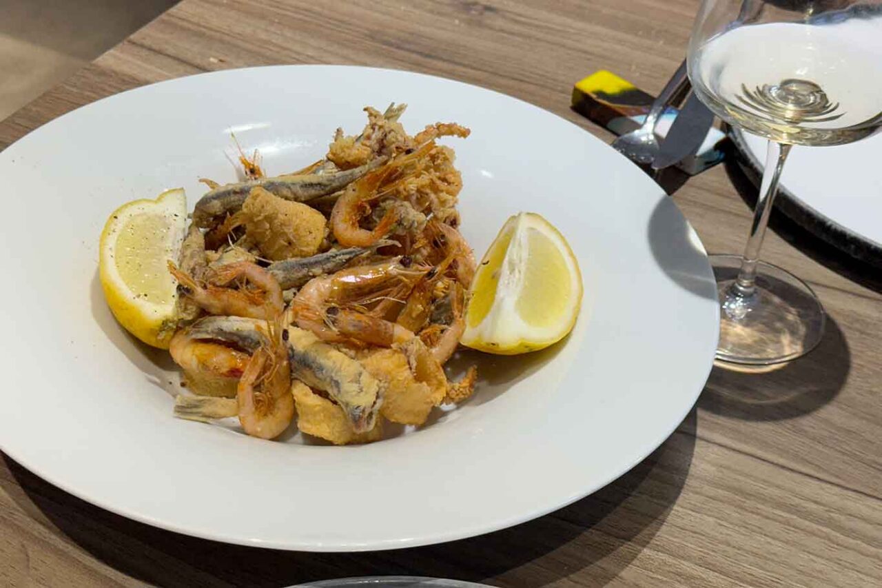 la frittura di pesce del ristorante Terraferma a Salerno