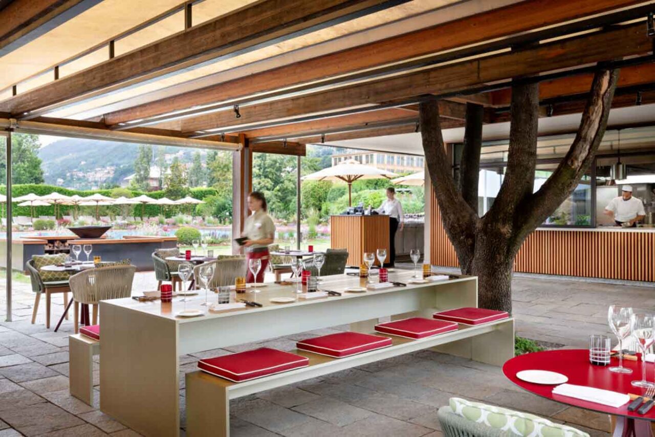 la sala del Kincho ristorante hotel Sheraton Lake Como 